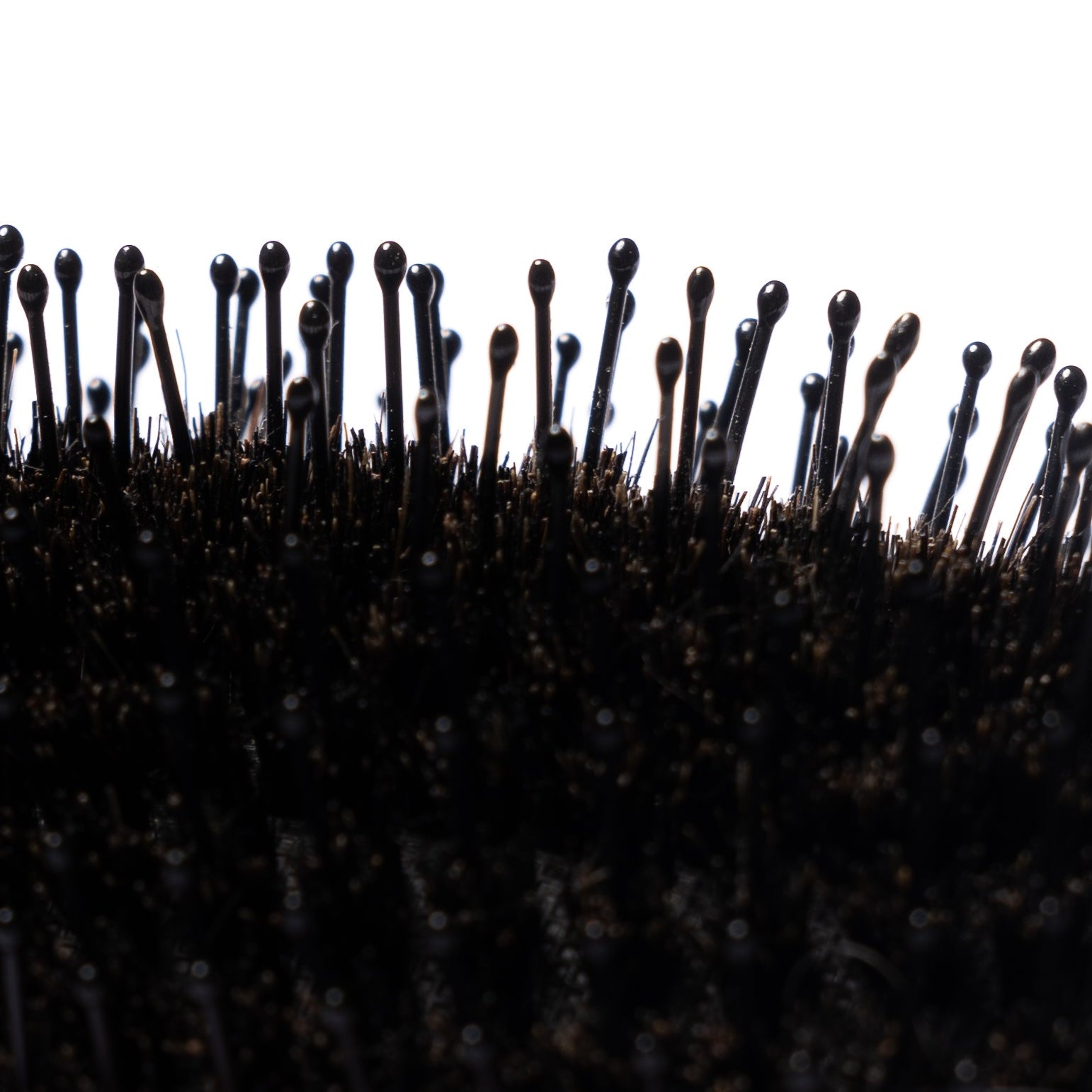 THE SLEEK BRUSH